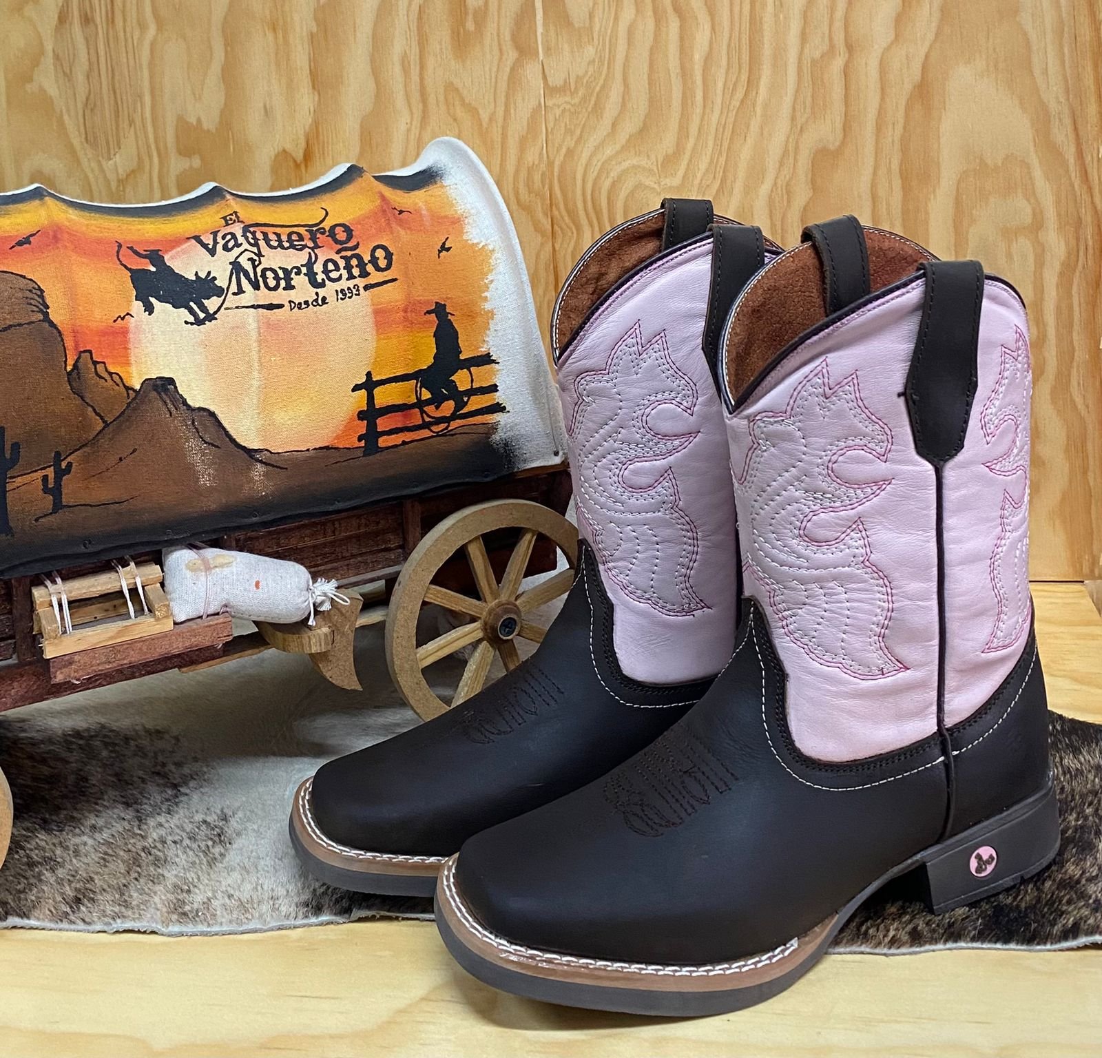 BOTA GUERRERO NIÑA 501 CRAZY CHOCO TUBO ROSA 1