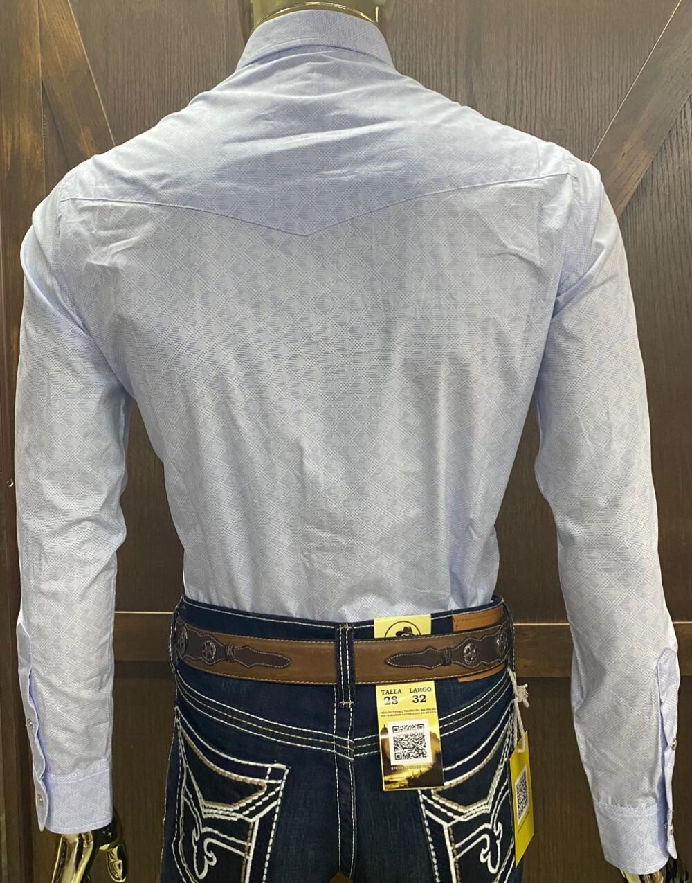 Camisa Caballero Wrangler W.S. Azul Cielo Letras - Imagen 3